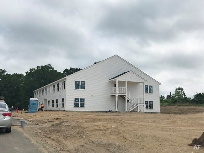 Carver landing photo of apartment building